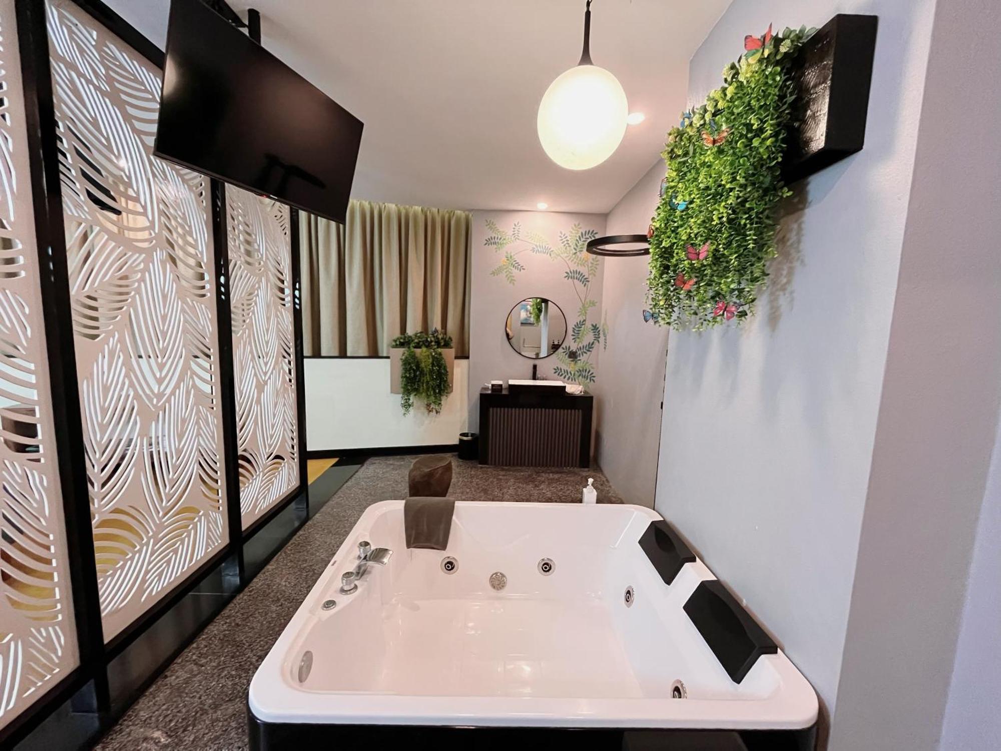 Suite Room Seminyak